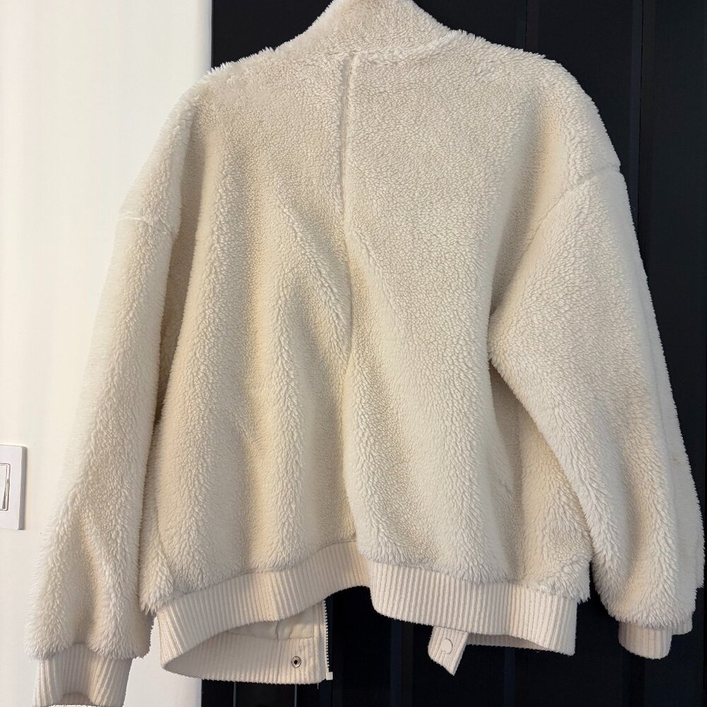 Alo Yoga Sherpa Varsity Fleece Jacket – Size M - Picture 2 of 3